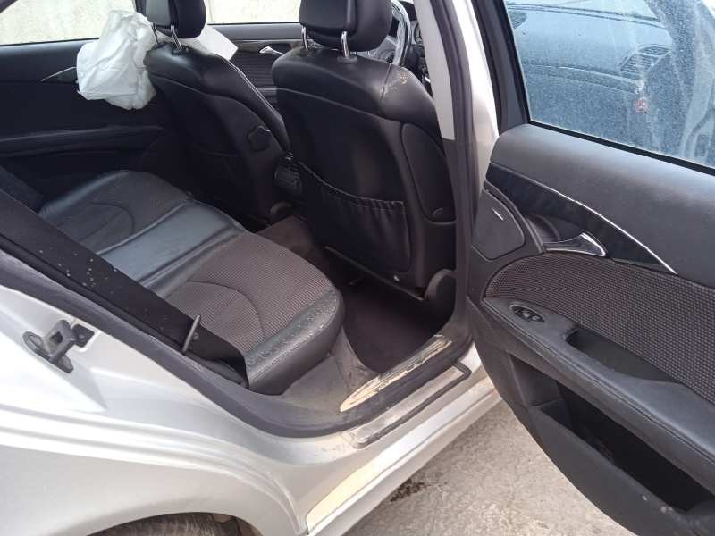 mercedes-benz clase e (w211) berlina del año 2003