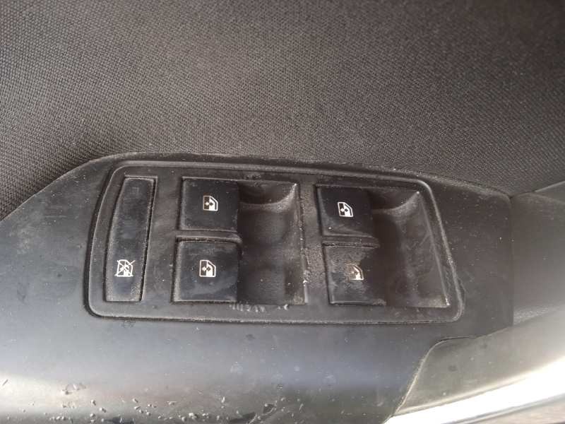 opel insignia berlina del año 2009