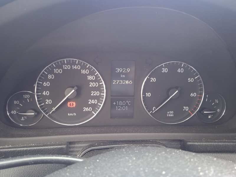 mercedes-benz clase c (w203) berlina del año 2004