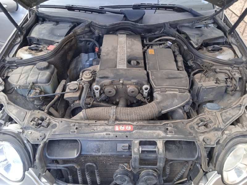 mercedes-benz clase c (w203) berlina del año 2004