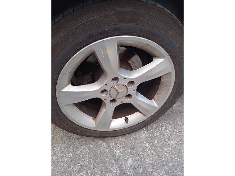 mercedes-benz clase c (w203) berlina del año 2004