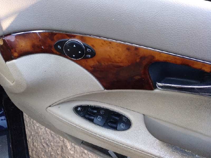 mercedes-benz clase e (w211) berlina del año 2004