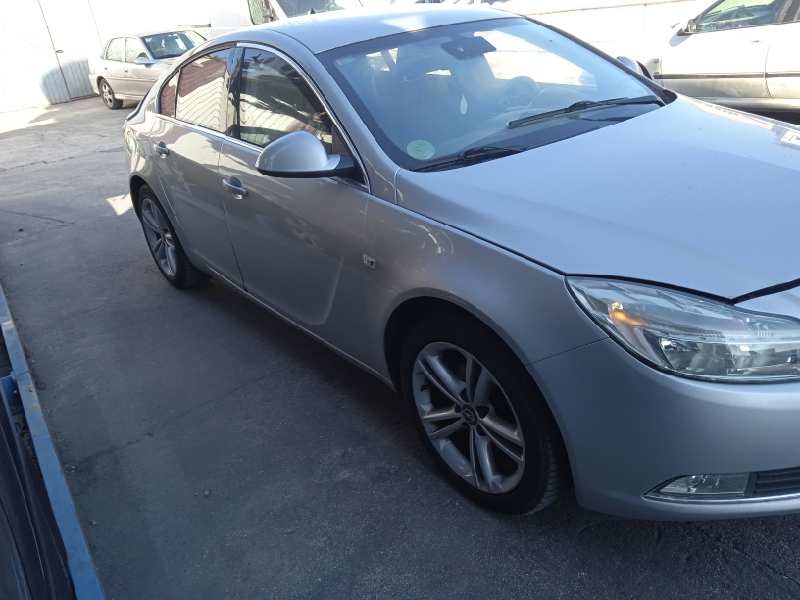 opel insignia berlina del año 2009