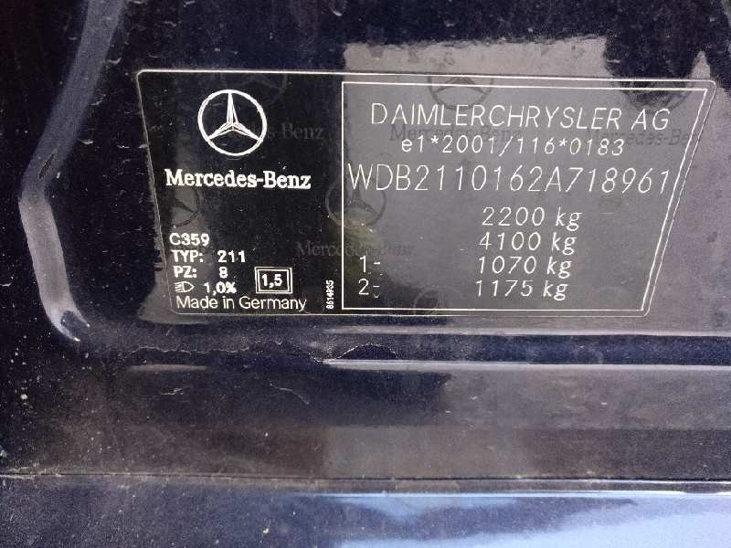 mercedes-benz clase e (w211) berlina del año 2004
