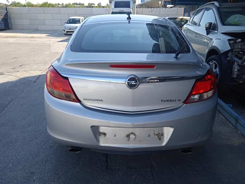 opel insignia berlina del año 2009