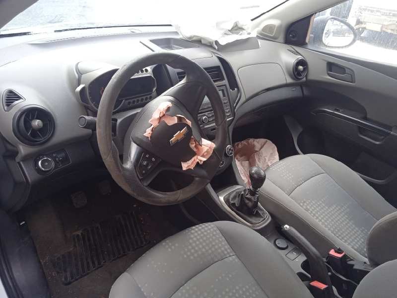 chevrolet aveo berlina hatchback del año 2012