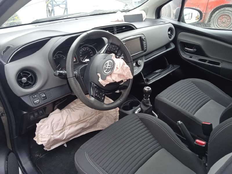 toyota yaris del año 2018