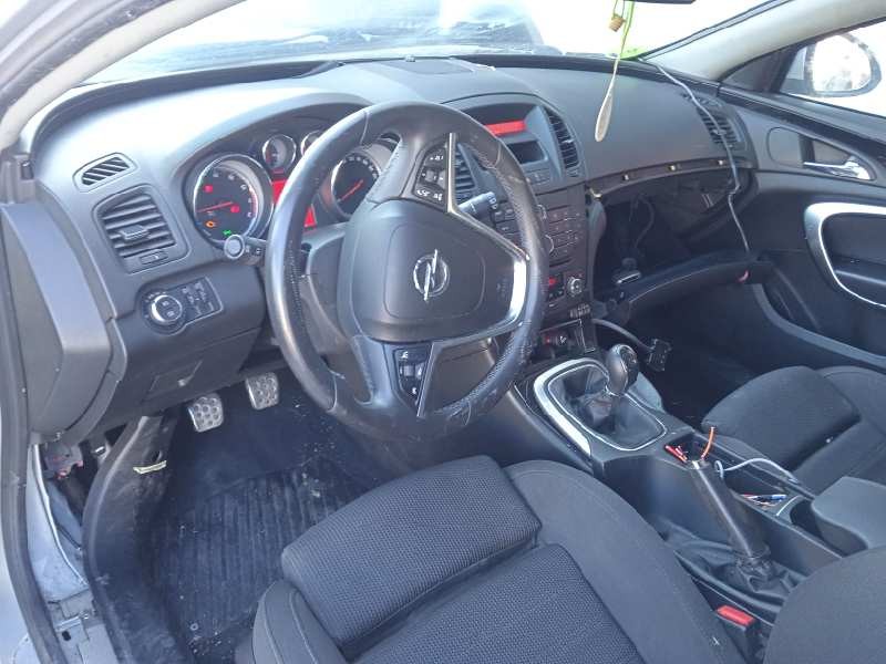 opel insignia berlina del año 2009