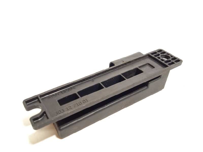 Recambio de modulo electronico para land rover discovery sport hse referencia OEM IAM AH4215K603AA  LR012709