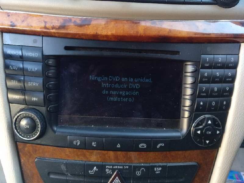 mercedes-benz clase e (w211) berlina del año 2004