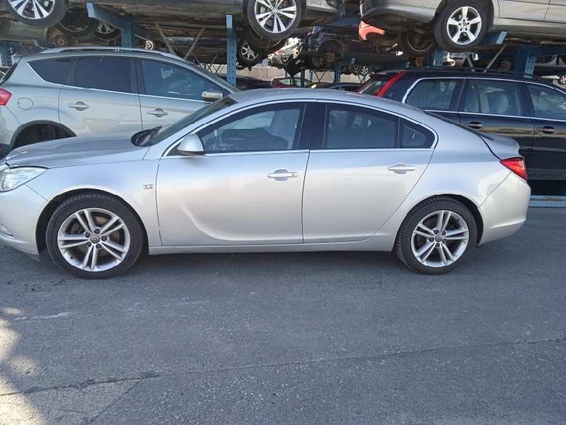 opel insignia berlina del año 2009