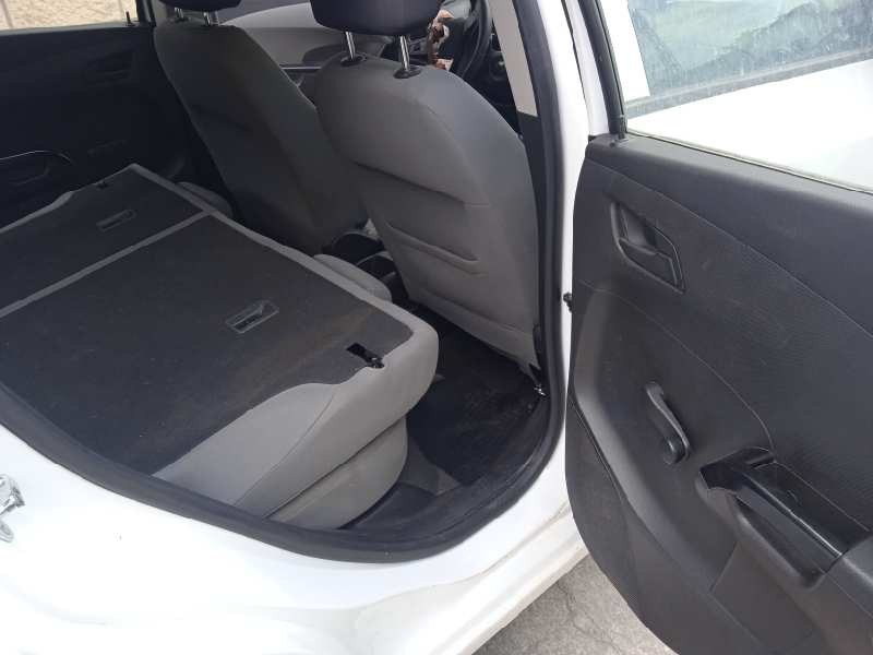 chevrolet aveo berlina hatchback del año 2012