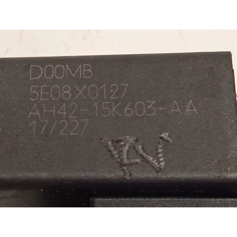 Recambio de modulo electronico para land rover discovery sport hse referencia OEM IAM AH4215K603AA  LR012709