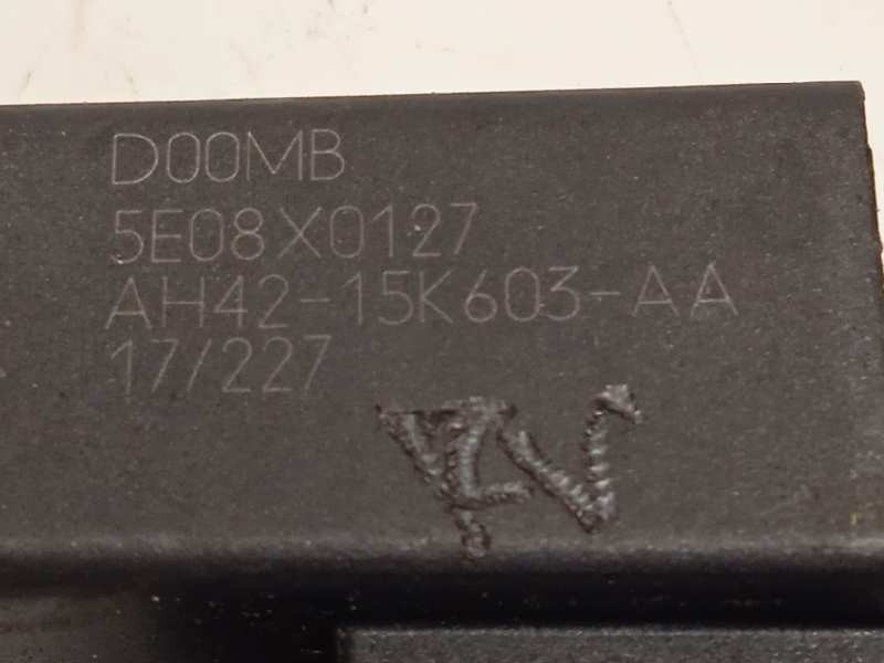 Recambio de modulo electronico para land rover discovery sport hse referencia OEM IAM AH4215K603AA  LR012709