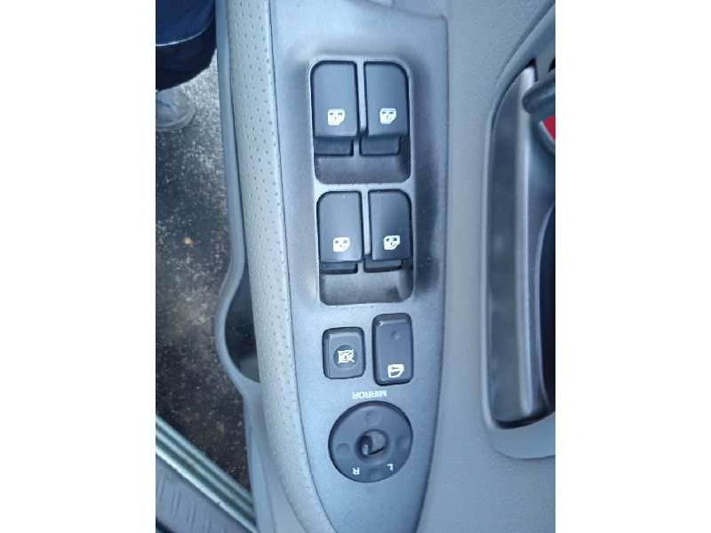 kia carens (un) del año 2008