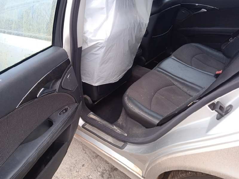 mercedes-benz clase e (w211) berlina del año 2003