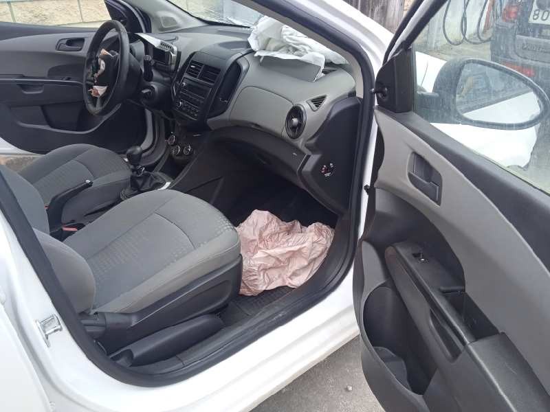 chevrolet aveo berlina hatchback del año 2012