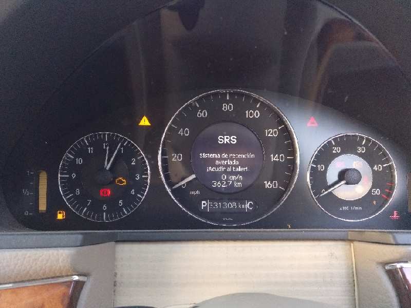 mercedes-benz clase e (w211) berlina del año 2004