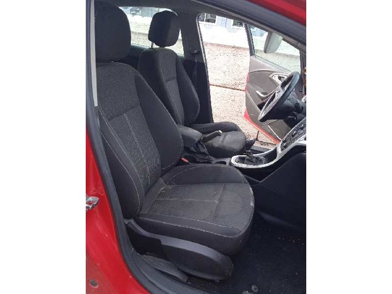 opel astra j lim. del año 2011