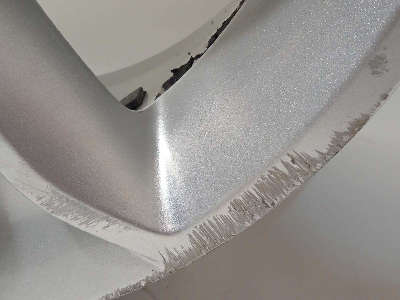 Recambio de llanta para land rover discovery sport 2.0 td4 cat referencia OEM IAM FK721007AB  LR073512