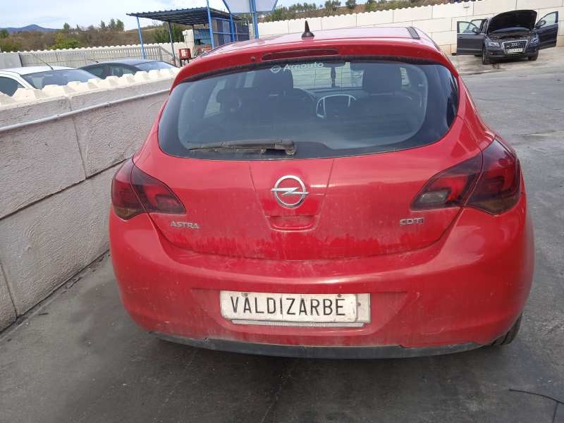 opel astra j lim. del año 2011