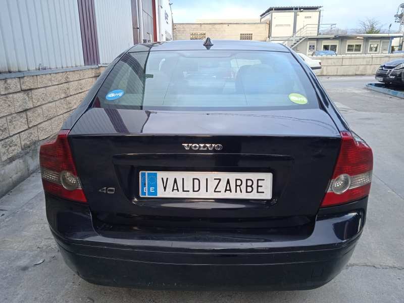 volvo s40 berlina del año 2005