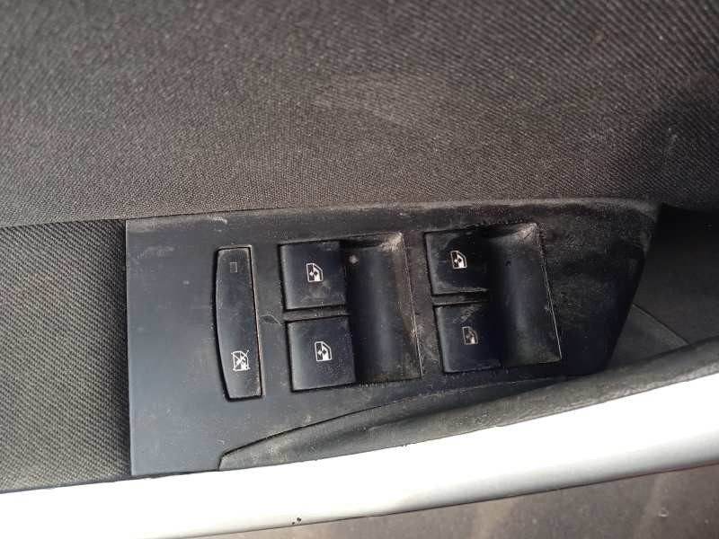 opel astra j lim. del año 2011