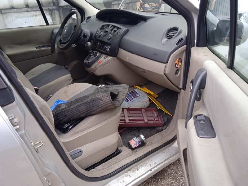 renault scenic ii del año 2005