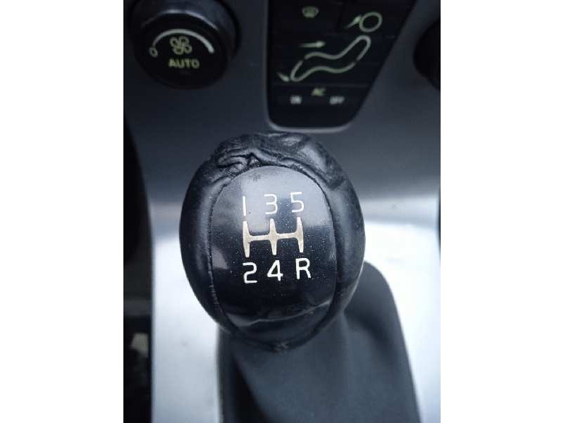 volvo s40 berlina del año 2005