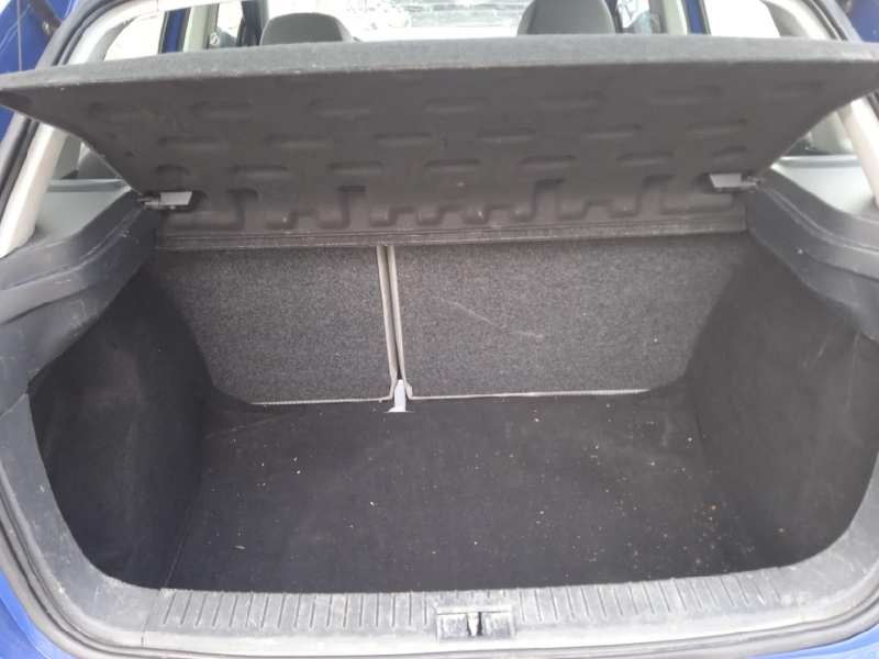 seat ibiza (6l1) del año 2002