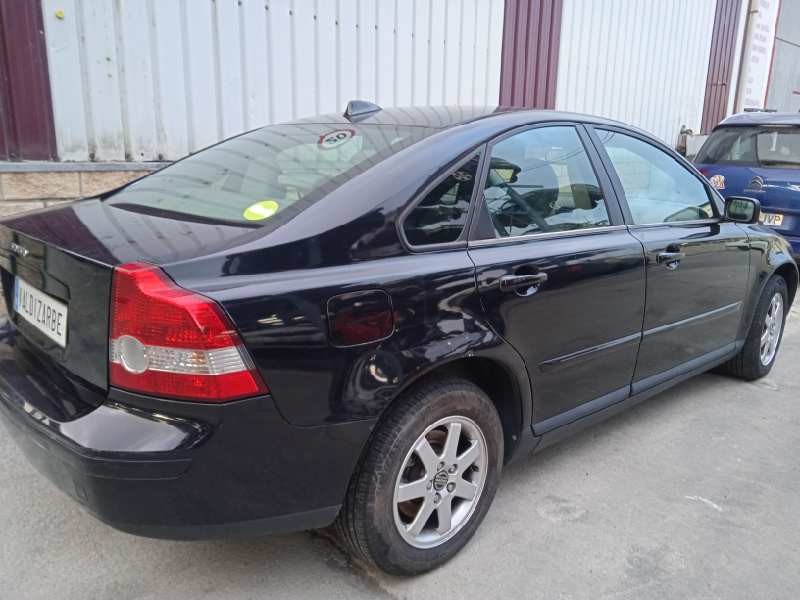 volvo s40 berlina del año 2005