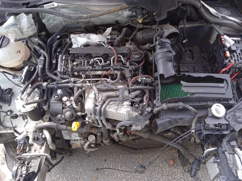 audi q3 (8ug) del año 2016