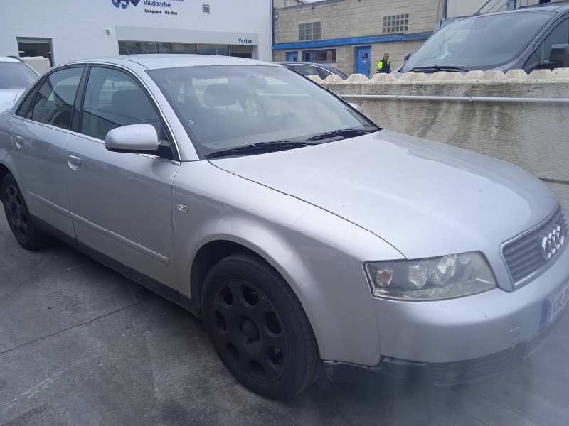 audi a4 berlina (8e) del año 2001