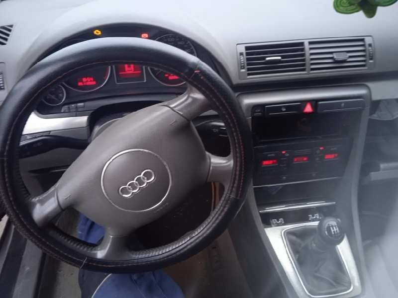 audi a4 berlina (8e) del año 2001