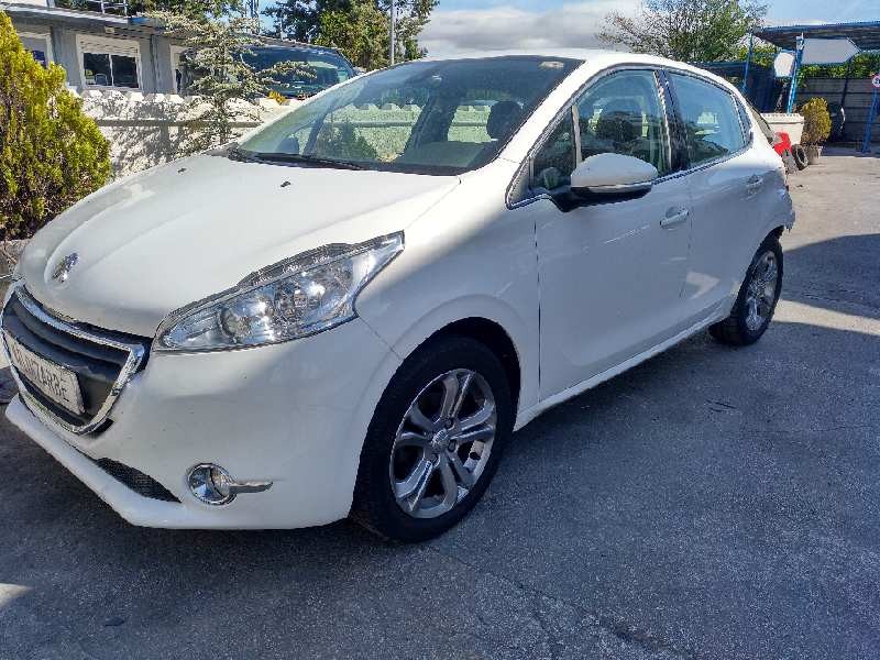 peugeot 208 del año 2015