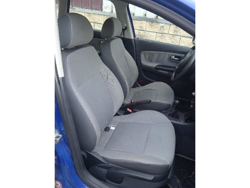 seat ibiza (6l1) del año 2002