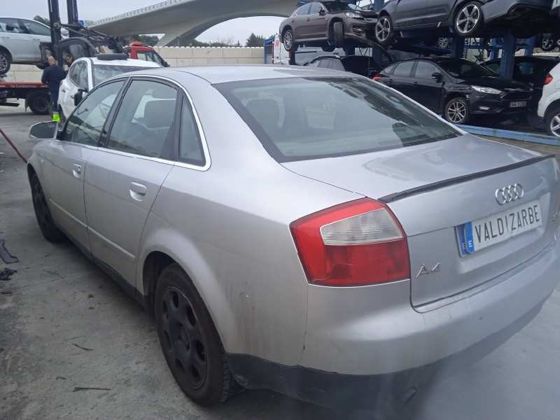 audi a4 berlina (8e) del año 2001