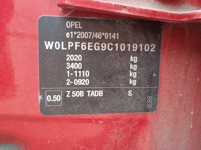 opel astra j lim. del año 2011