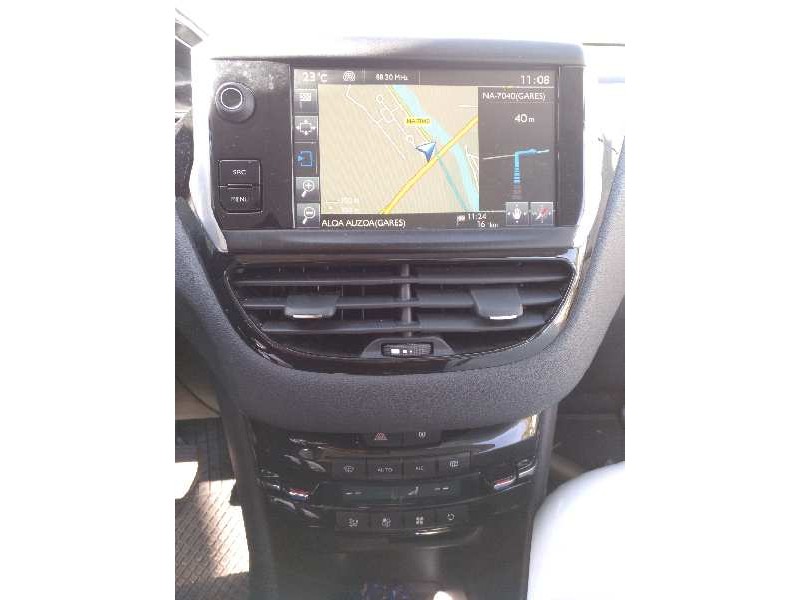 peugeot 208 del año 2015