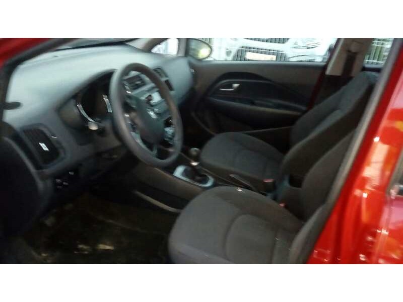 kia rio del año 2015