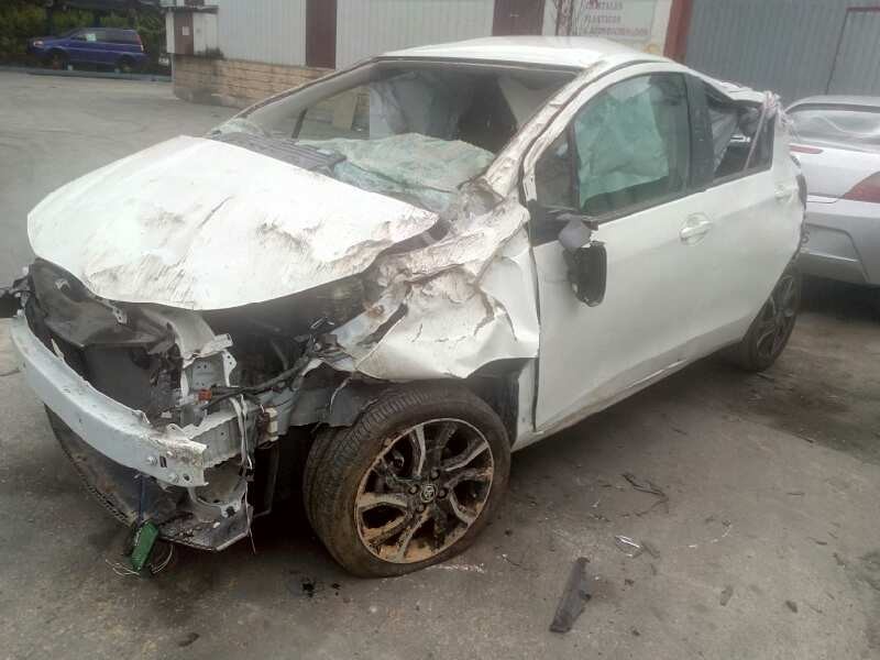 toyota yaris del año 2016