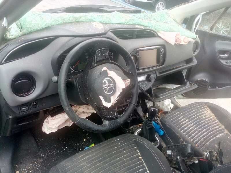 toyota yaris del año 2016