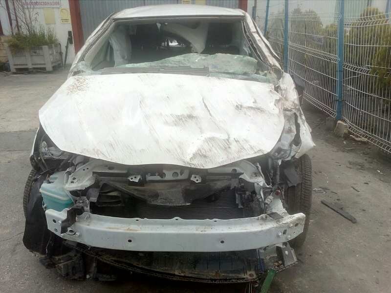 toyota yaris del año 2016