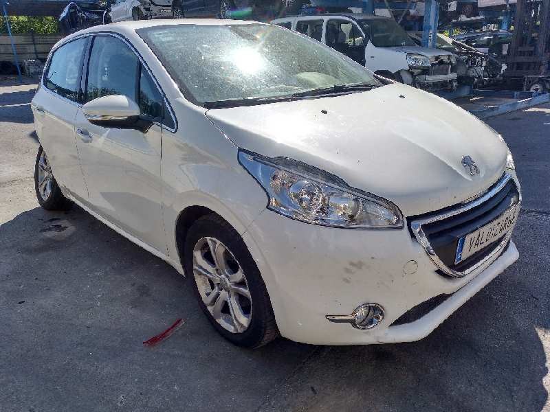 peugeot 208 del año 2015