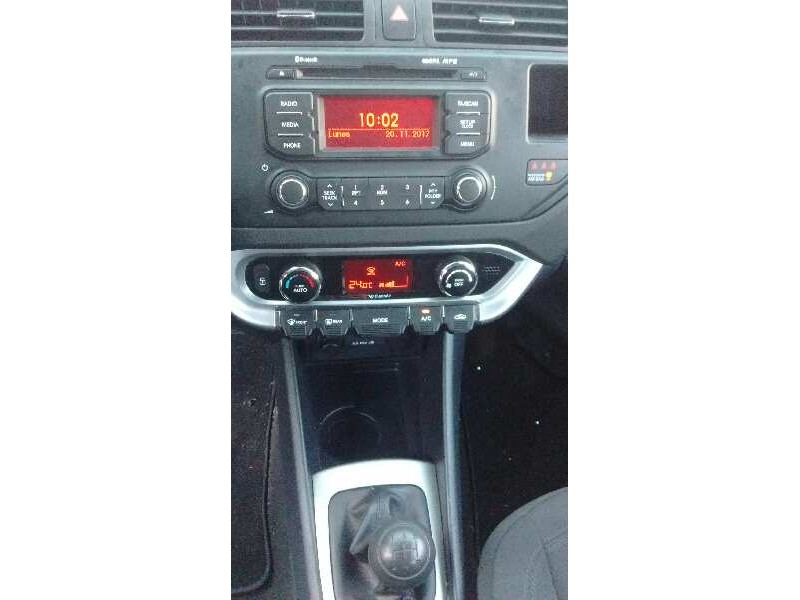 kia rio del año 2015