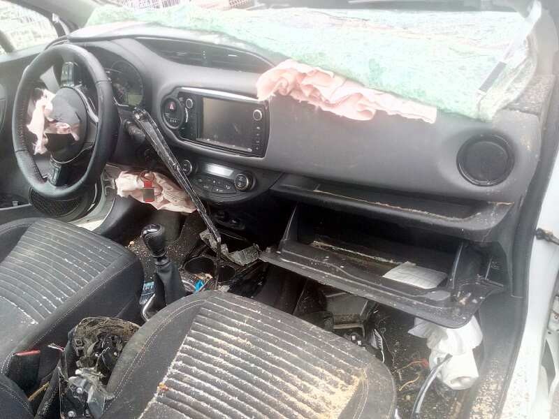 toyota yaris del año 2016