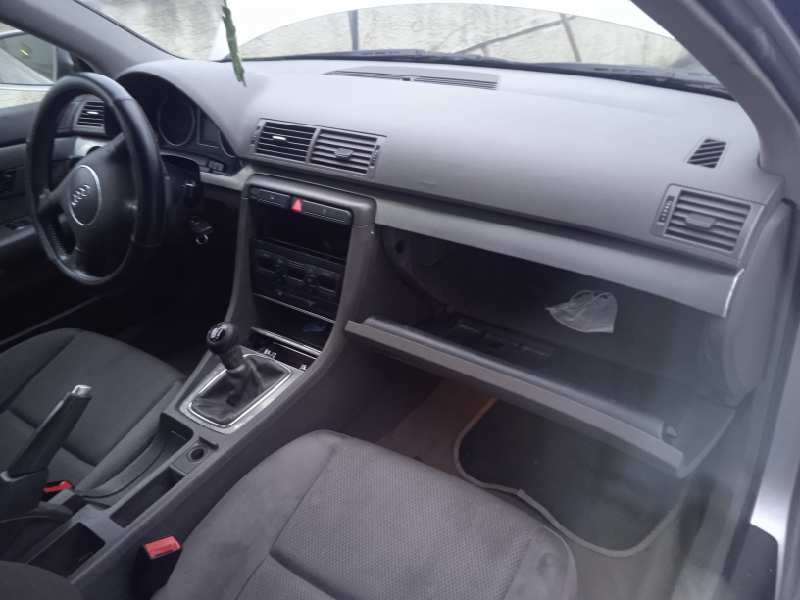audi a4 berlina (8e) del año 2001