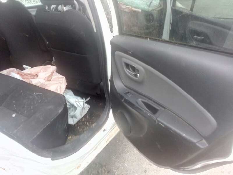 toyota yaris del año 2016