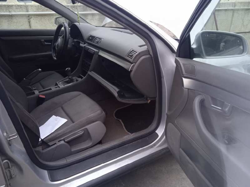 audi a4 berlina (8e) del año 2001
