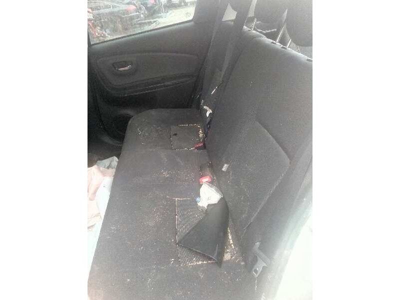 toyota yaris del año 2016